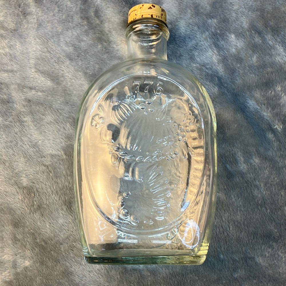 Vintage 1976 Log Cabin Syrup Bicentennial 1776 Clear Glass Bottle With Cap